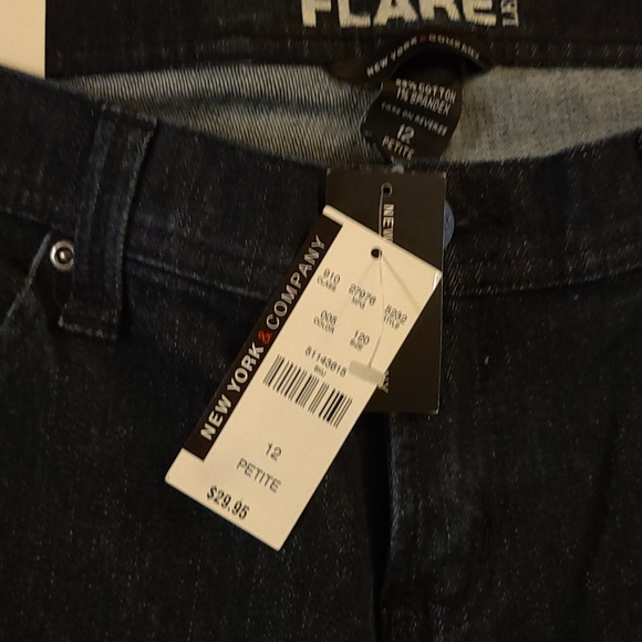 New York & Company Low-Rise Flare Jeans - Picture 3 of 6